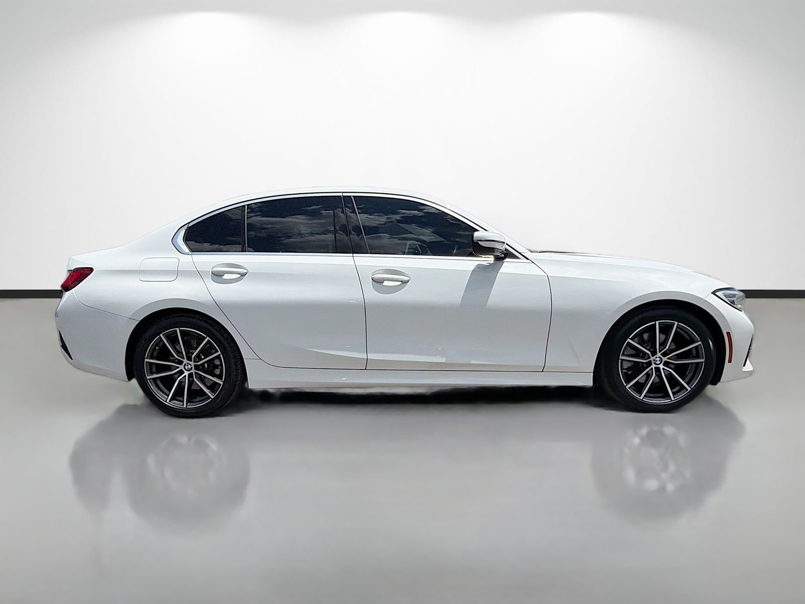 bmw 3 series 2019 3MW5R1J50K8B00245 image bmw 3 series 2019 3MW5R1J50K8B00245 image